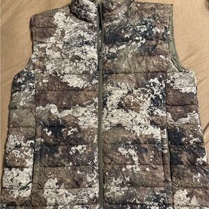Cabela's Camouflage Outdoor Vest